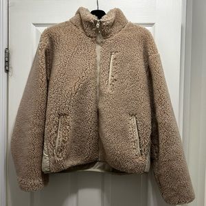 Aritzia TNA Jalen Massive Polar Jacket (L)